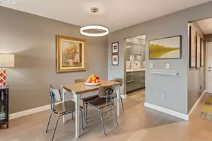 5110 S Landing Dr, Portland, OR 97239 - Photo 10