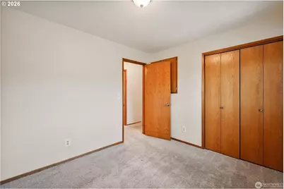 240 St James Pl, Longview, WA 98632 - Photo 16