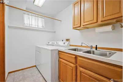 240 St James Pl, Longview, WA 98632 - Photo 20