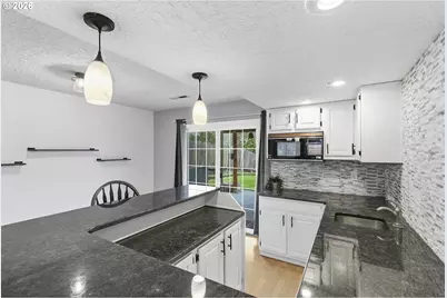 2160 SW 26th St, Gresham, OR 97080 - Photo 30