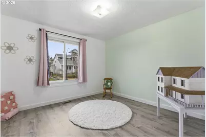 2160 SW 26th St, Gresham, OR 97080 - Photo 16