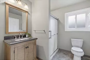 2160 SW 26th St, Gresham, OR 97080 - Photo 32