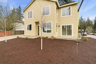 11817 SE Boise St, Portland, OR 97266 - Photo 2