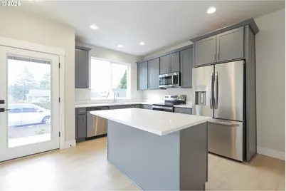 11817 SE Boise St, Portland, OR 97266 - Photo 8