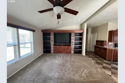 1207 E 10th, The Dalles, OR 97058 - Photo 6