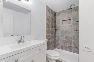 15711 NE 32nd St, Vancouver, WA 98682 - Photo 20