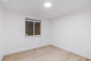 15711 NE 32nd St, Vancouver, WA 98682 - Photo 16