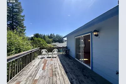860 Jodee Ln, Brookings, OR 97415 - Photo 34
