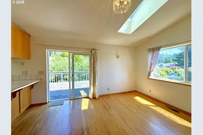 860 Jodee Ln, Brookings, OR 97415 - Photo 10