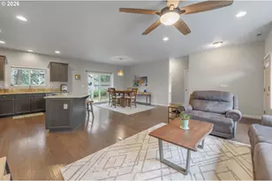 349 Irving Rd, Eugene, OR 97404 - Photo 6