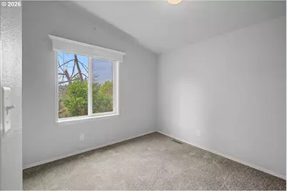 15 N Hillside Dr, Rose Lodge, OR 97368 - Photo 18