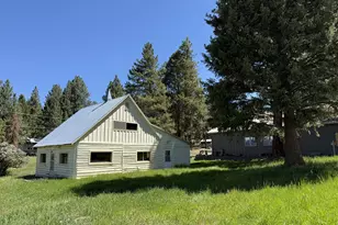 320 Bonanza St, Sumpter, OR 97877 - Photo 4