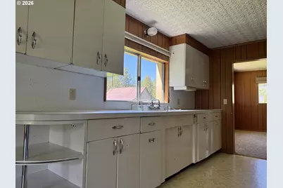 320 Bonanza St, Sumpter, OR 97877 - Photo 14