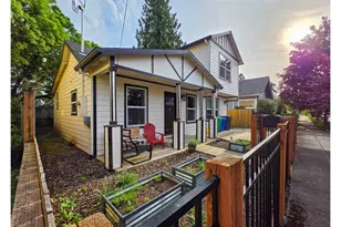 7118 SE Mitchell Ct, Portland, OR 97206 - Photo 4