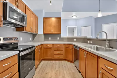 695 NW Falling Waters Ln #404, Portland, OR 97229 - Photo 18