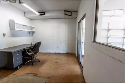 47597 Highway 58, Oakridge, OR 97463 - Photo 8