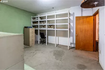 47597 Highway 58, Oakridge, OR 97463 - Photo 16