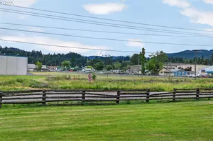 3610 Chevron Dr, Hood River, OR 97031 - Photo 8