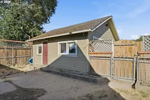 208 SW 3rd Ave, Kelso, WA 98626 - Photo 34
