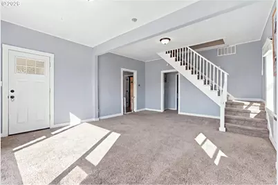 208 SW 3rd Ave, Kelso, WA 98626 - Photo 22