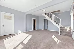 208 SW 3rd Ave, Kelso, WA 98626 - Photo 22