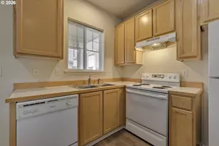 1094 NE Perl Way, Hillsboro, OR 97006 - Photo 6