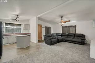 513 Rose Ave, Vernonia, OR 97064 - Photo 2