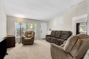337 Monte Dr, Roseburg, OR 97471 - Photo 8