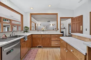 199 Pine Valley Rd, Lake Oswego, OR 97034 - Photo 16