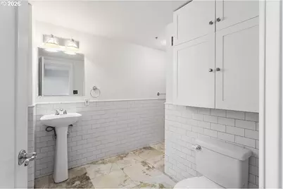 1005 SW Park Ave #501, Portland, OR 97205 - Photo 16
