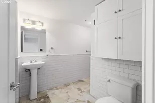 1005 SW Park Ave, Portland, OR 97205 - Photo 16