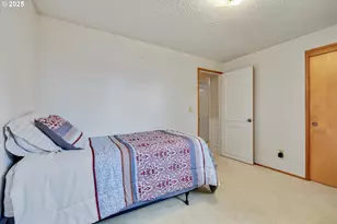 864 NE Fleming Ave, Gresham, OR 97030 - Photo 16