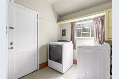 117 Ash Ave, Wood Village, OR 97060 - Photo 10