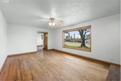 894 Meadowlawn Dr SE, Salem, OR 97317 - Photo 16