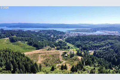 000 Fawn Ln #1405, Coos Bay, OR 97420 - Photo 16