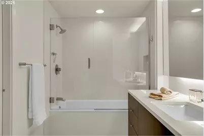 937 NW Glisan St #735, Portland, OR 97209 - Photo 24