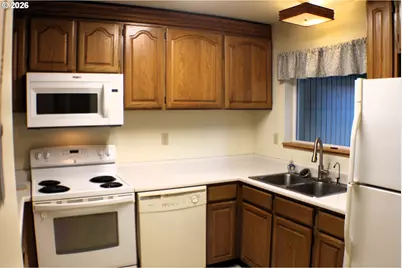 7503 N Myrtle Rd, Myrtle Creek, OR 97457 - Photo 10