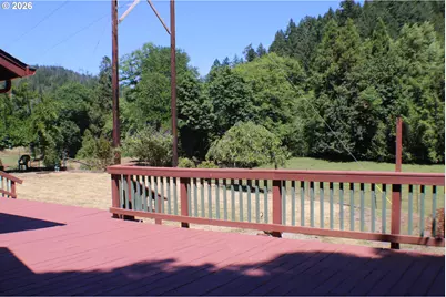 7503 N Myrtle Rd, Myrtle Creek, OR 97457 - Photo 14