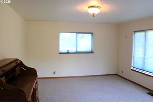 7503 N Myrtle Rd, Myrtle Creek, OR 97457 - Photo 4