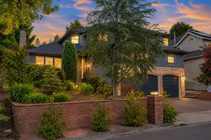 5825 Ridgetop Ct, Lake Oswego, OR 97035 - Photo 2