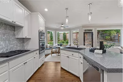 5825 Ridgetop Ct, Lake Oswego, OR 97035 - Photo 26