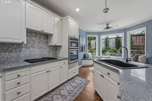5825 Ridgetop Ct, Lake Oswego, OR 97035 - Photo 20