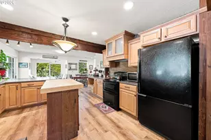 3842 Melrose Rd, Roseburg, OR 97471 - Photo 8