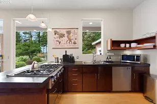 93883 Makai Ln, North Bend, OR 97459 - Photo 20