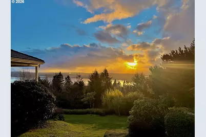 93883 Makai Ln, North Bend, OR 97459 - Photo 40