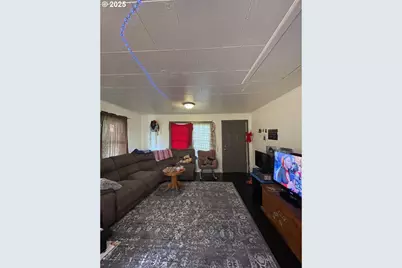 420 SW 4th Ave, Myrtle Creek, OR 97457 - Photo 8