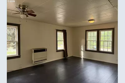 420 SW 4th Ave, Myrtle Creek, OR 97457 - Photo 6
