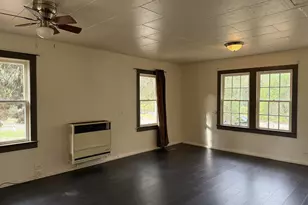 420 SW 4th Ave, Myrtle Creek, OR 97457 - Photo 6