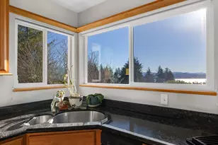 325 W Niagara Ave, Astoria, OR 97103 - Photo 8