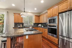 4678 NW Oxbridge Dr, Portland, OR 97229 - Photo 12
